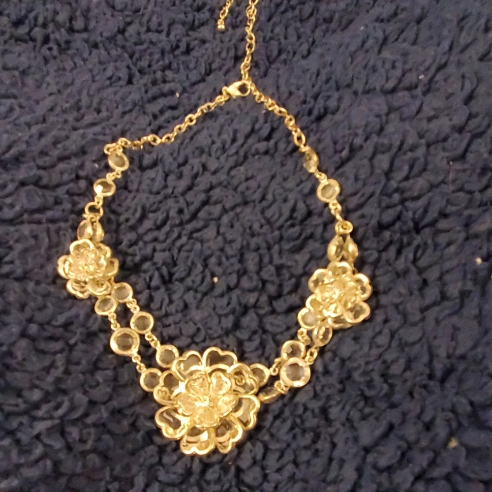 Flower necklace
